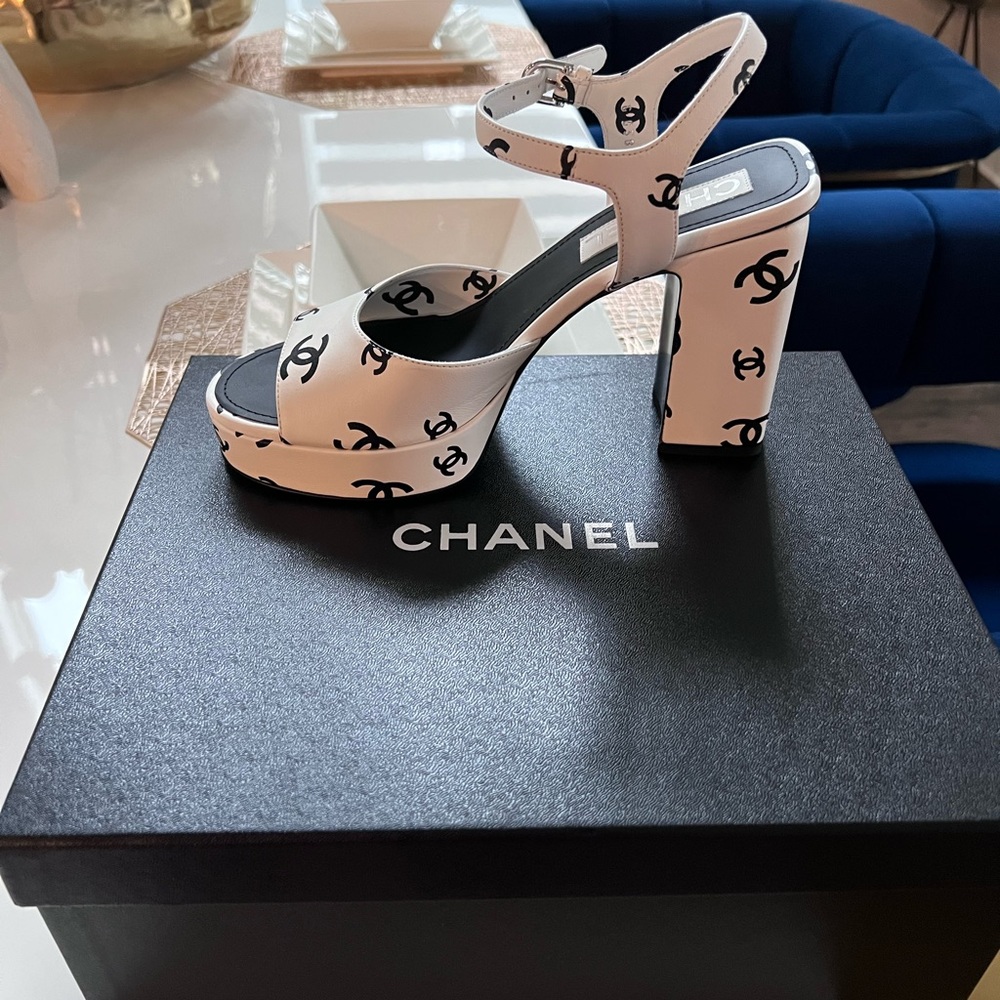 Chanel pumps